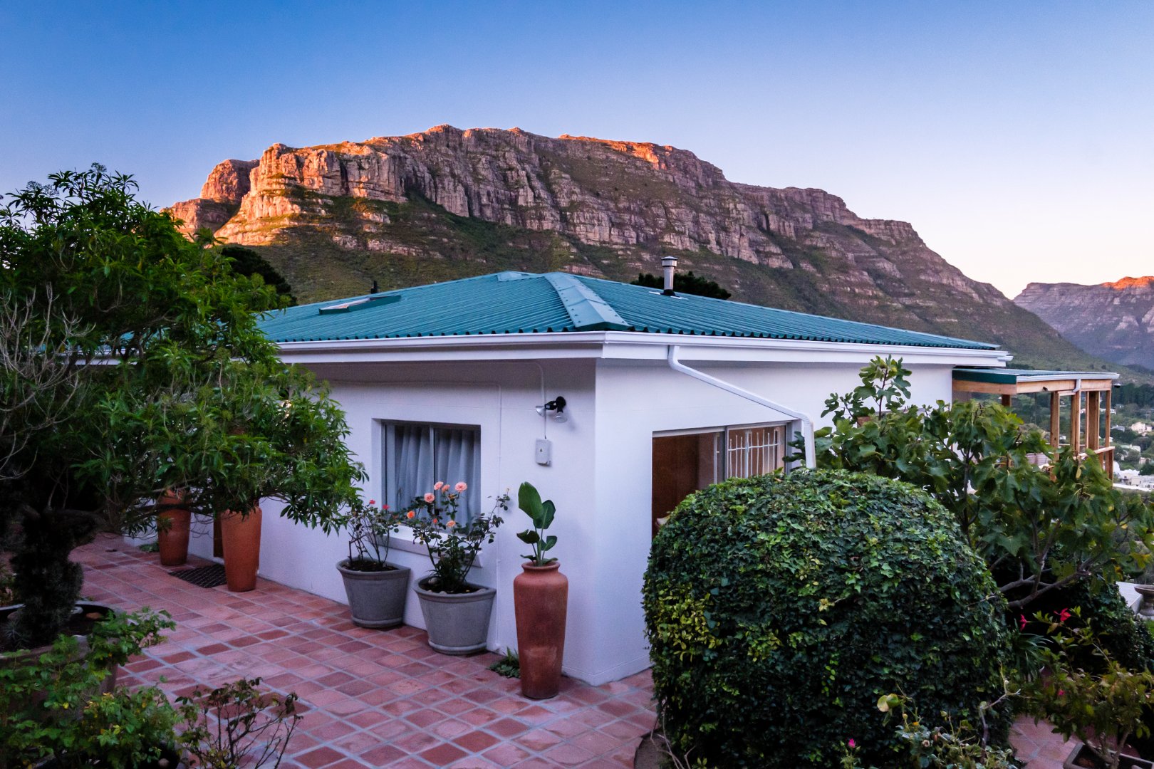 To Let 6 Bedroom Property for Rent in Mount Rhodes Western Cape